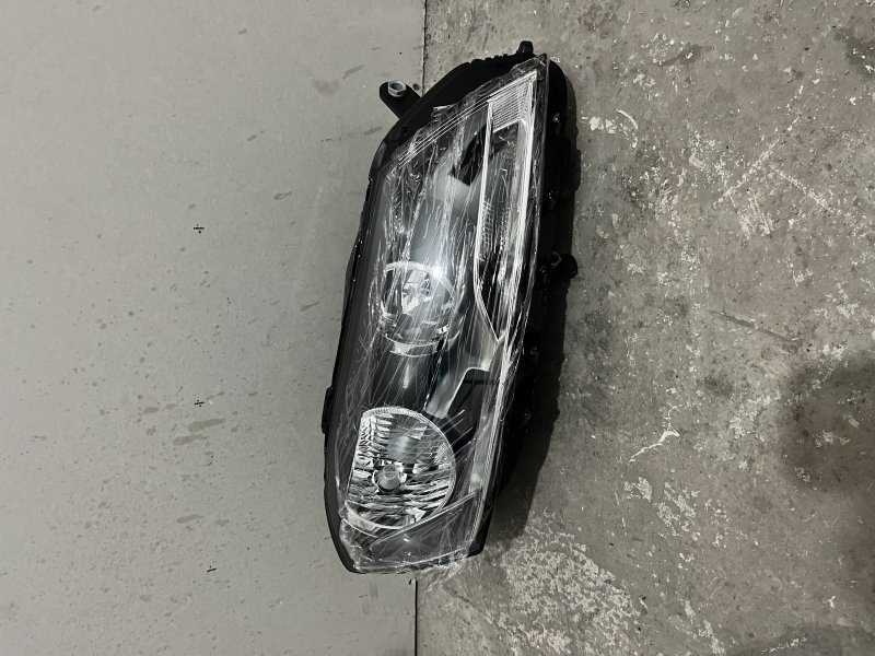 VW PASSAT B7 SAĞ FAR DÜZ